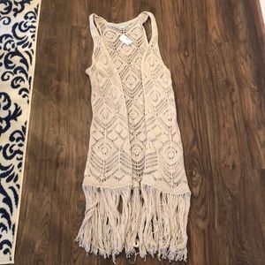 NWT fun boho shrug, super chic!